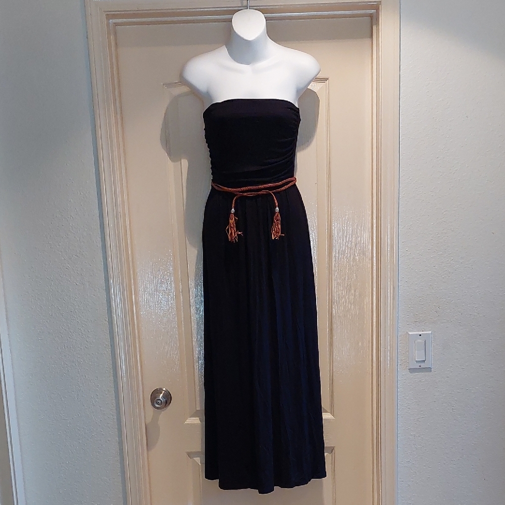 Fashion Magazine Black Strapless Dress with Removable Brown Belt